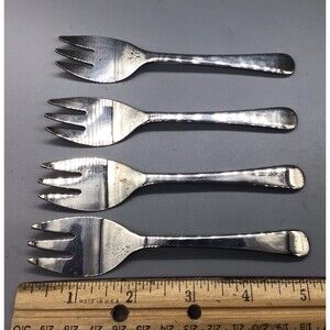 Vintage Set Of 4 Silver Plated Sheffield England Hors D’oeuvre Forks 3 Tine